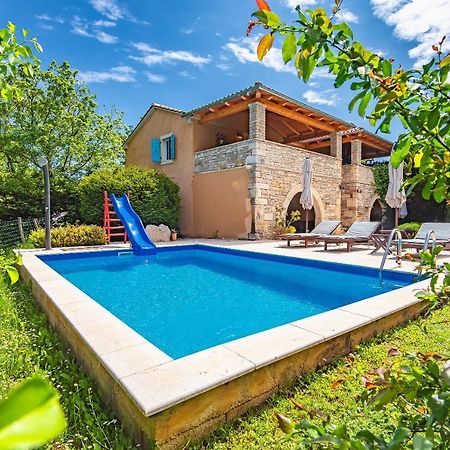 Casa Karnevali Villa Zminj Luaran gambar