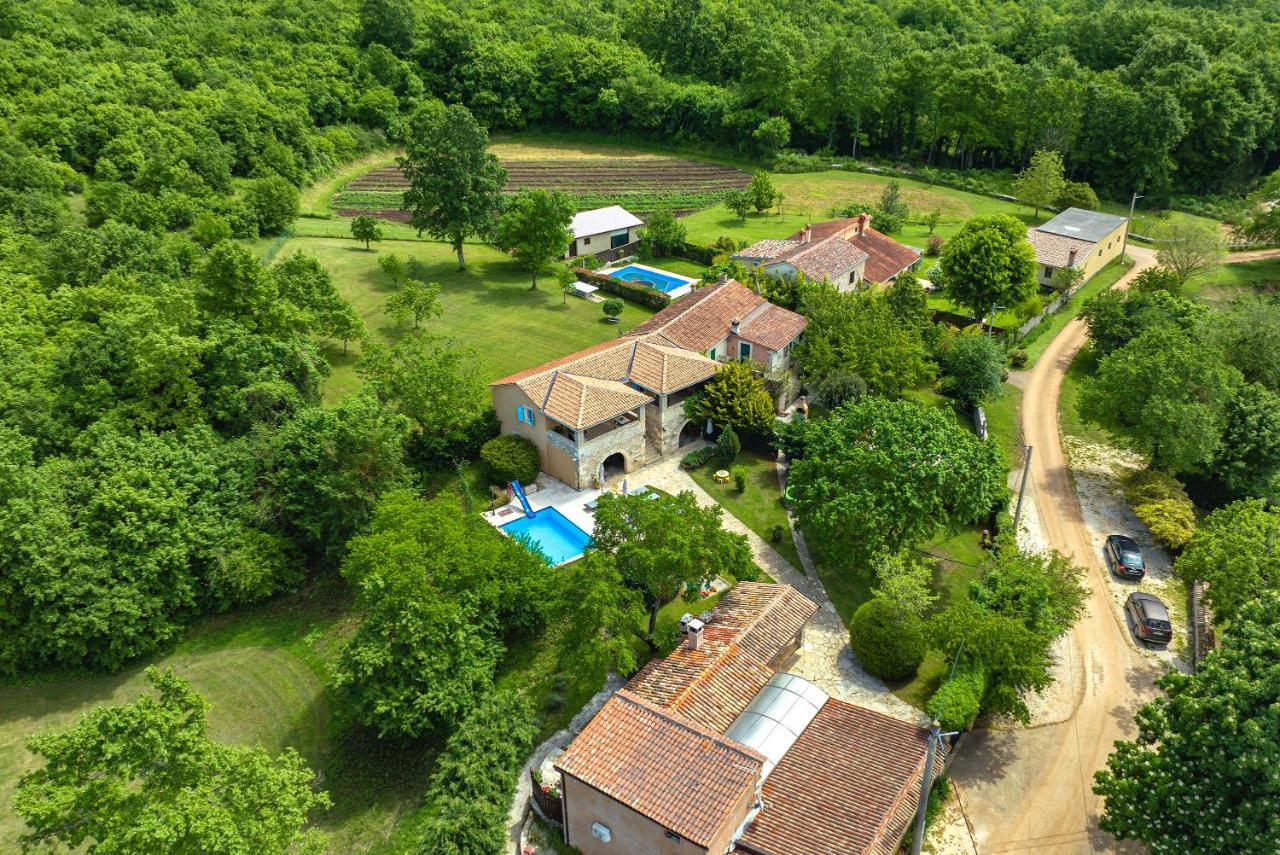 Casa Karnevali Villa Zminj Luaran gambar