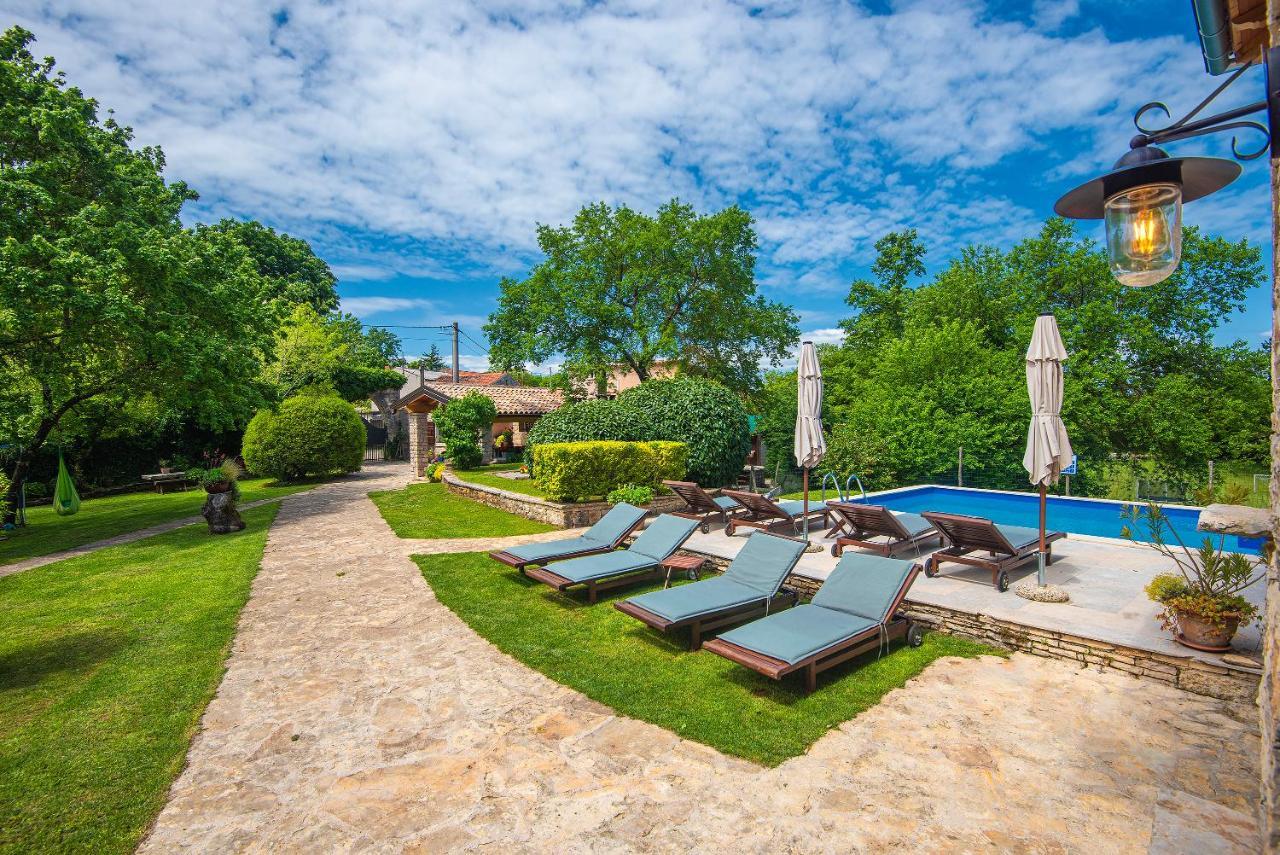 Casa Karnevali Villa Zminj Luaran gambar