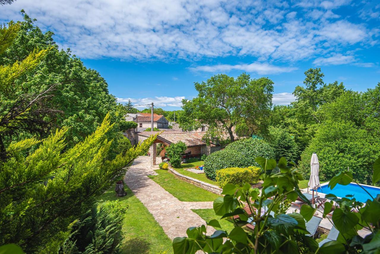 Casa Karnevali Villa Zminj Luaran gambar