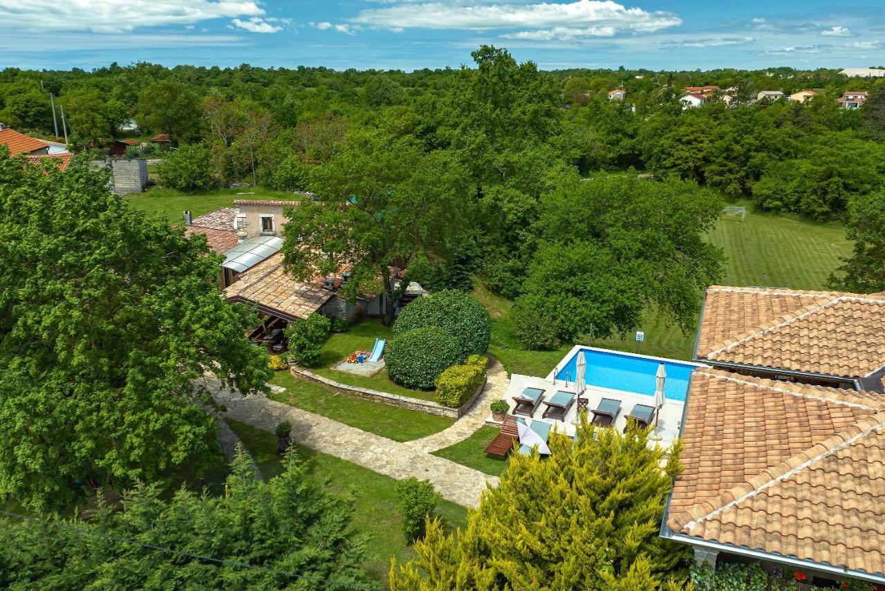Casa Karnevali Villa Zminj Luaran gambar